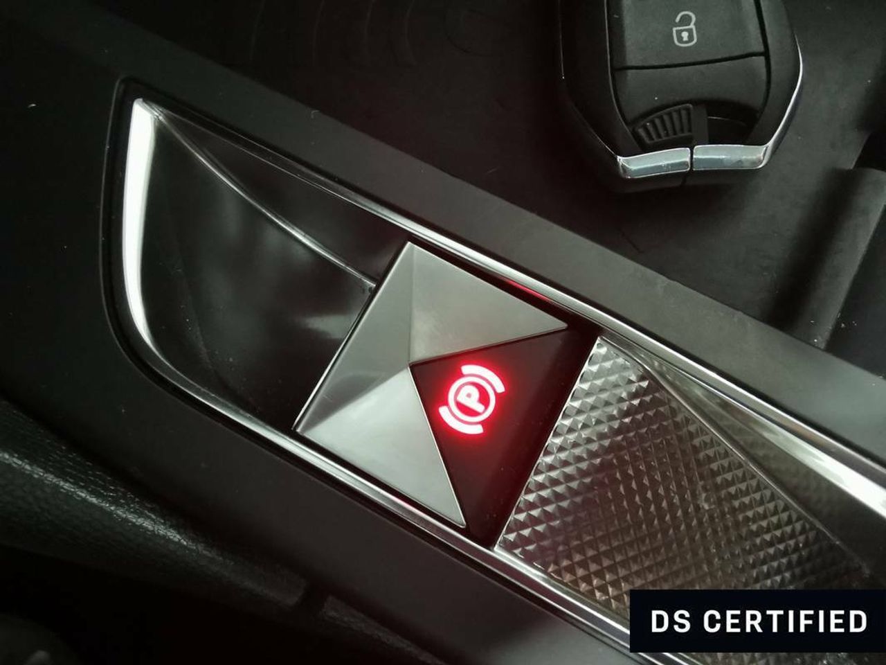 Foto DS Automobiles DS 3 27