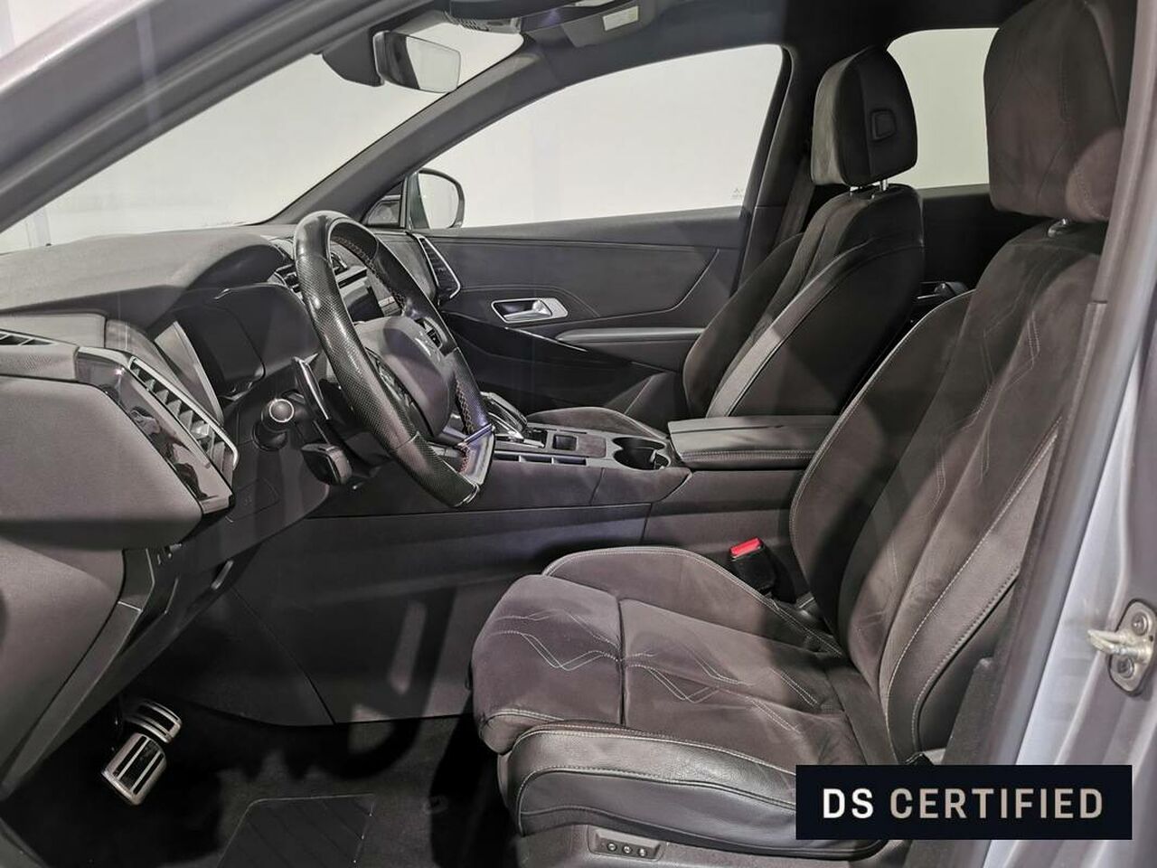 Foto DS Automobiles DS 7 8