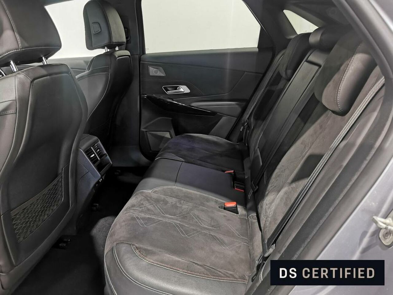 Foto DS Automobiles DS 7 9