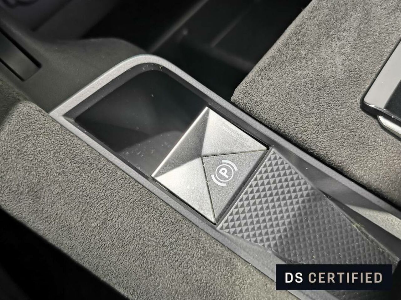 Foto DS Automobiles DS 7 26