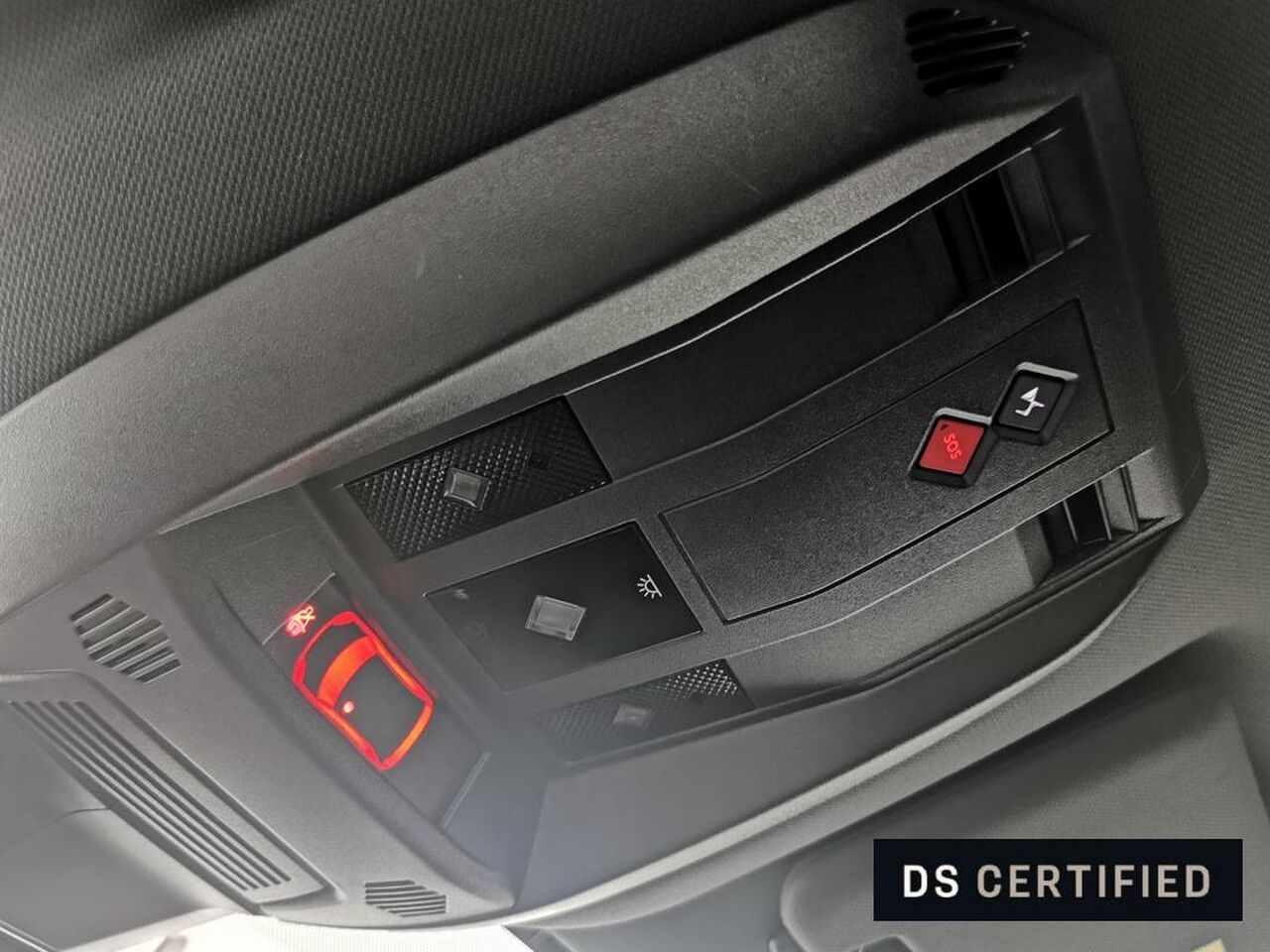 Foto DS Automobiles DS 7 29