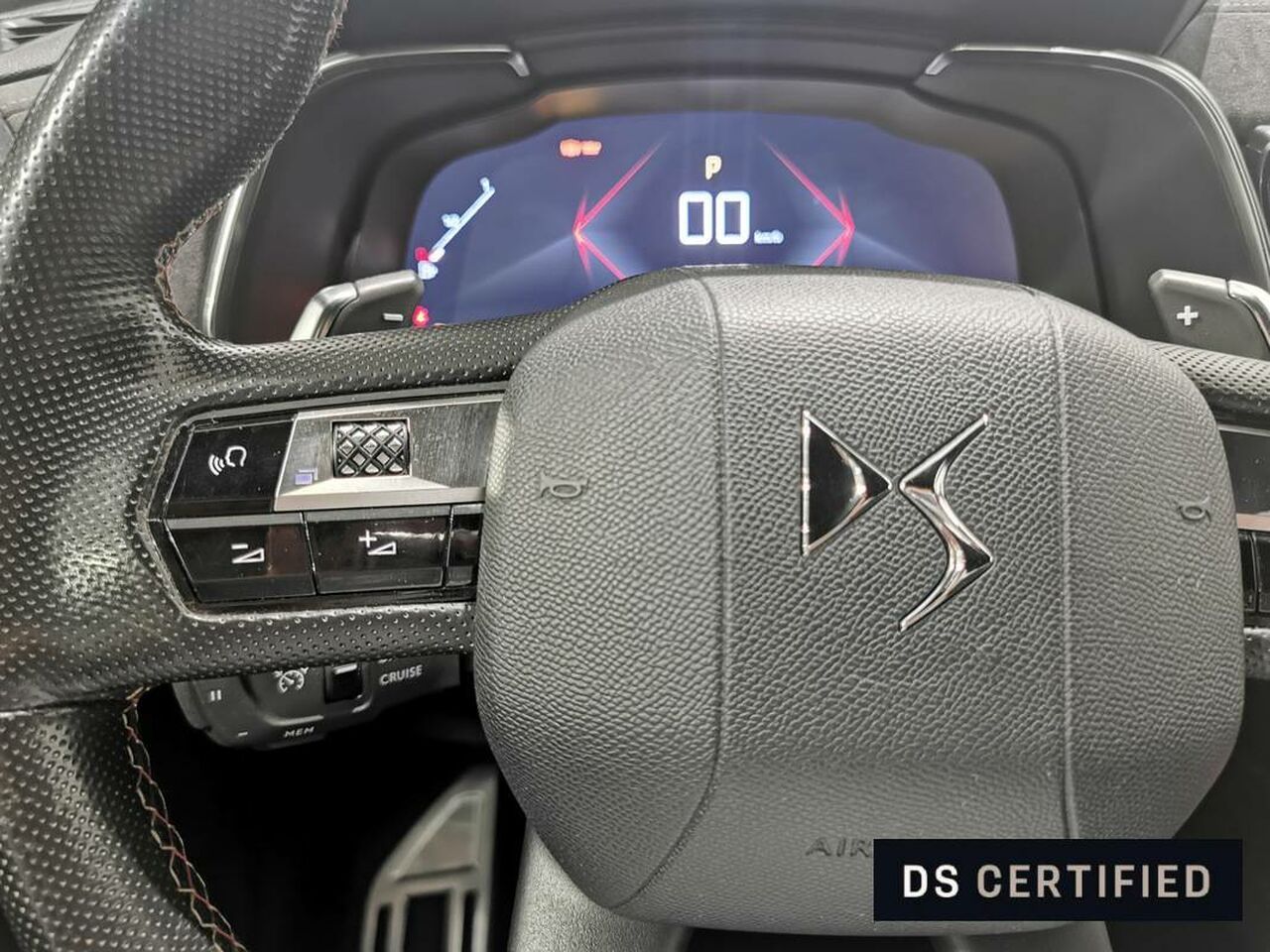 Foto DS Automobiles DS 7 31