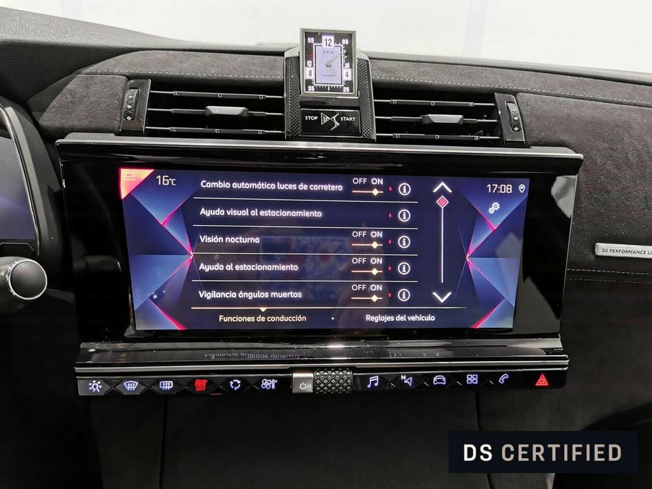 Foto DS Automobiles DS 7 32