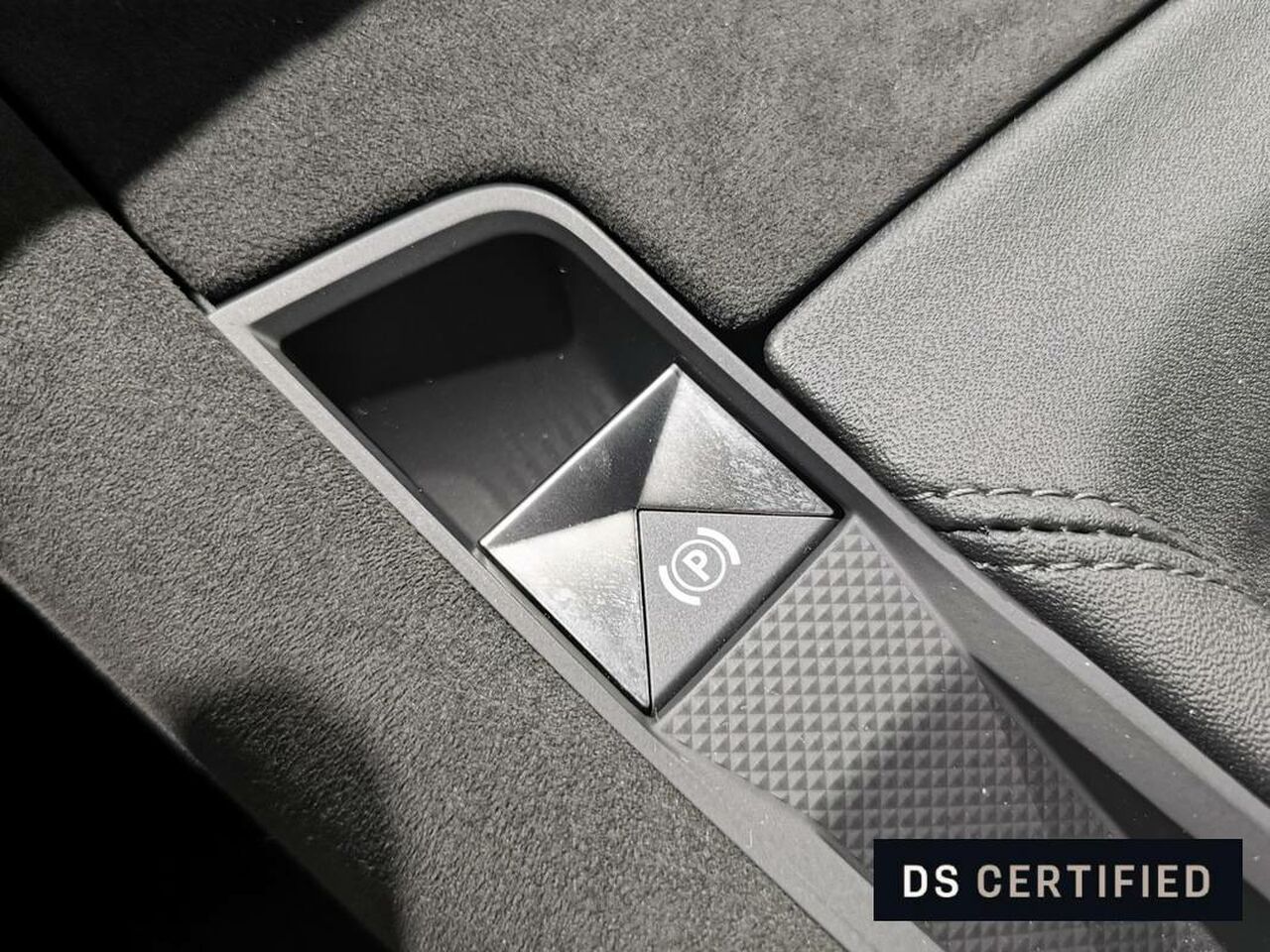 Foto DS Automobiles DS 7 27