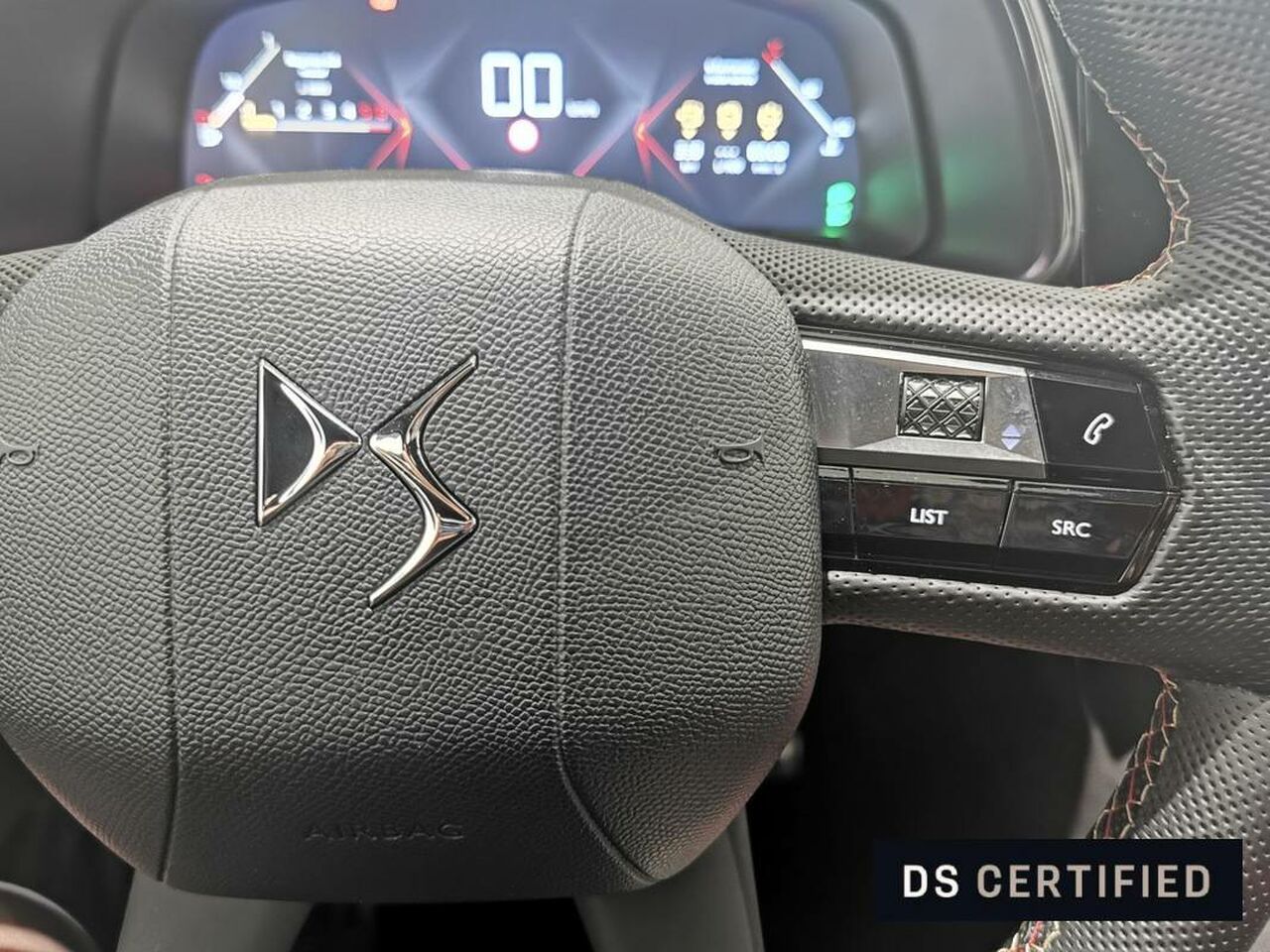 Foto DS Automobiles DS 7 29