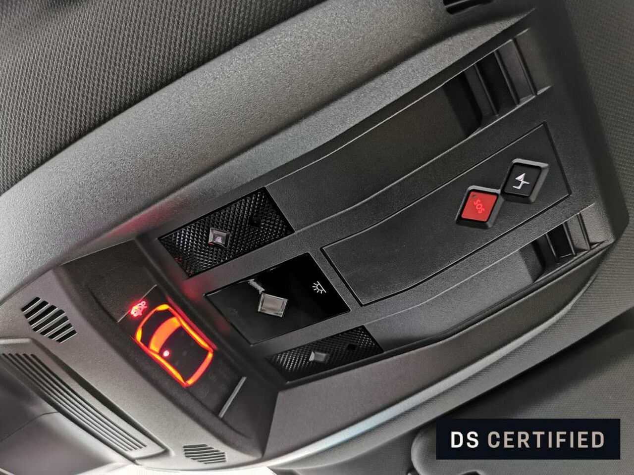 Foto DS Automobiles DS 7 33