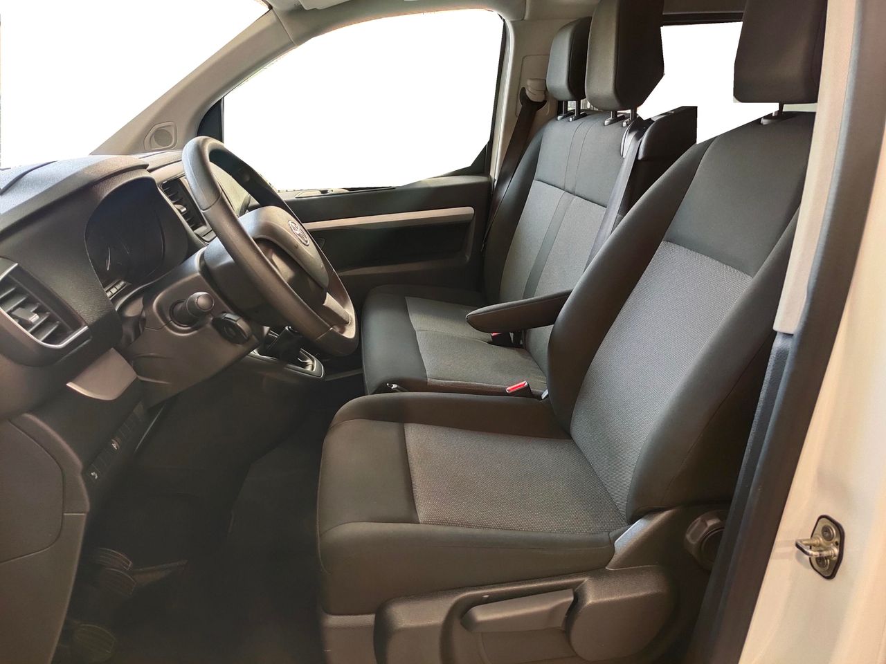 Foto Toyota Proace 13
