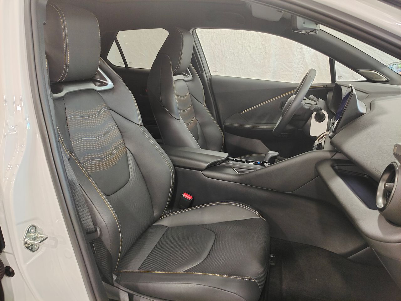 Foto Toyota C-HR 6
