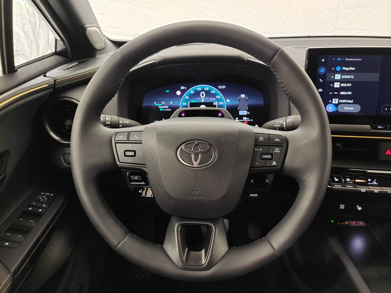 Foto Toyota C-HR 13