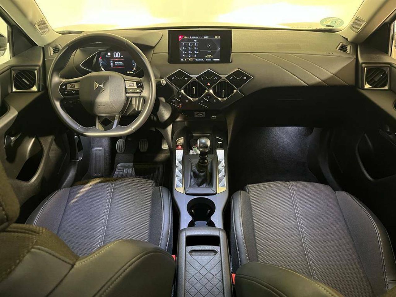 Foto DS Automobiles DS 3 9