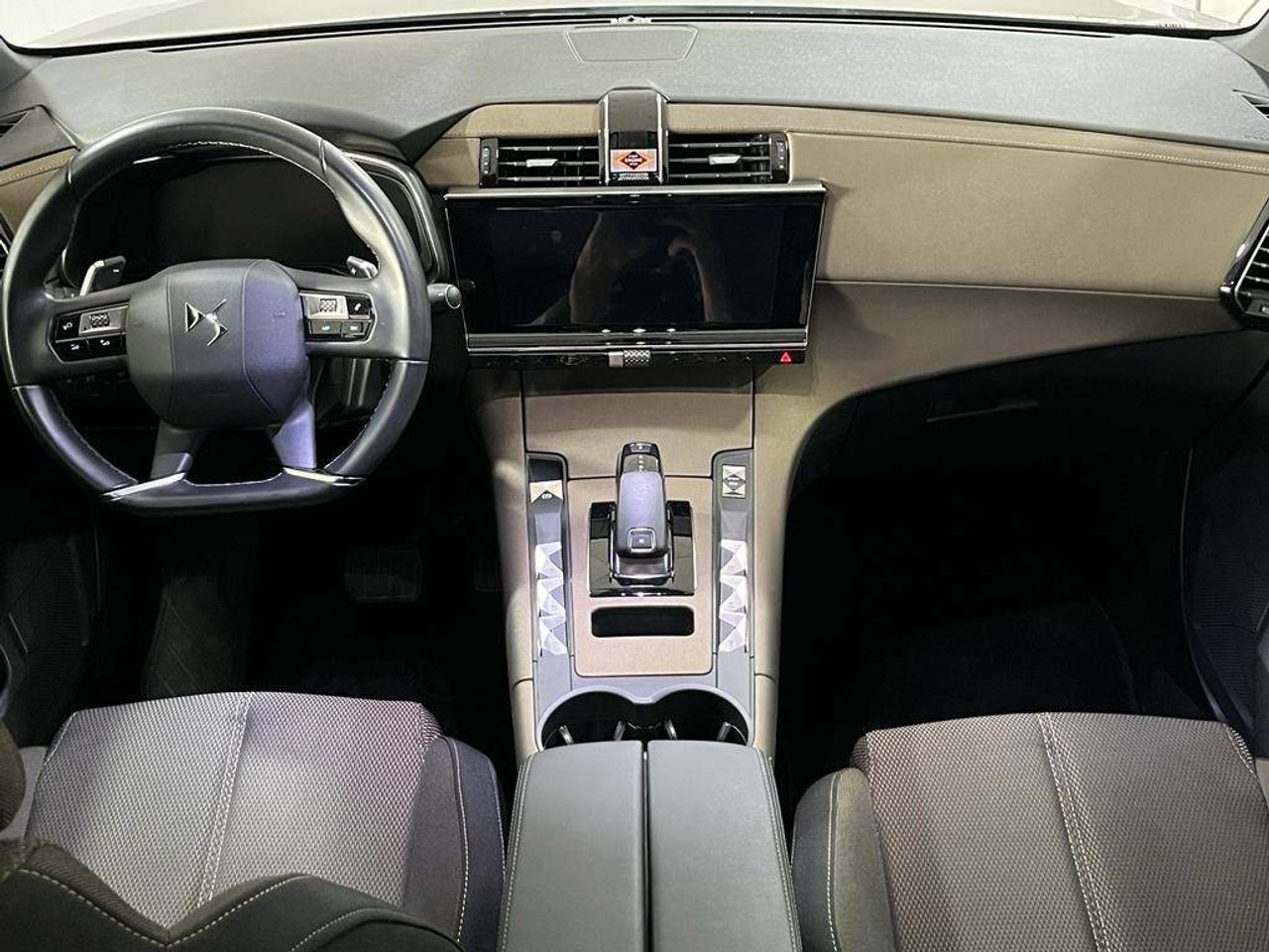 Foto DS Automobiles DS 7 11
