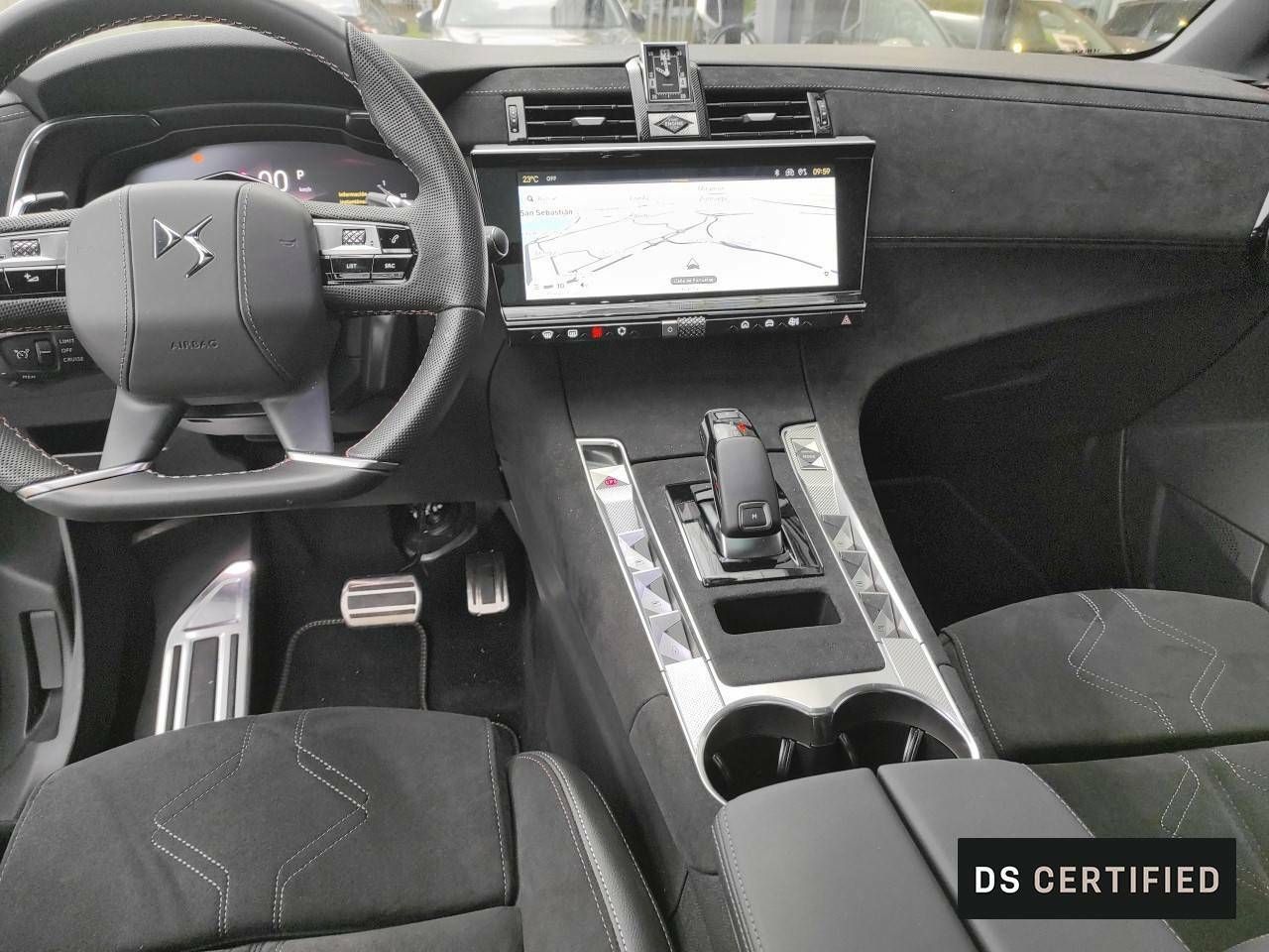 Foto DS Automobiles DS 7 8