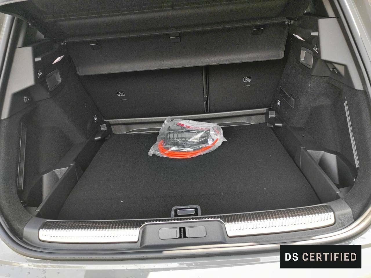Foto DS Automobiles DS 7 6