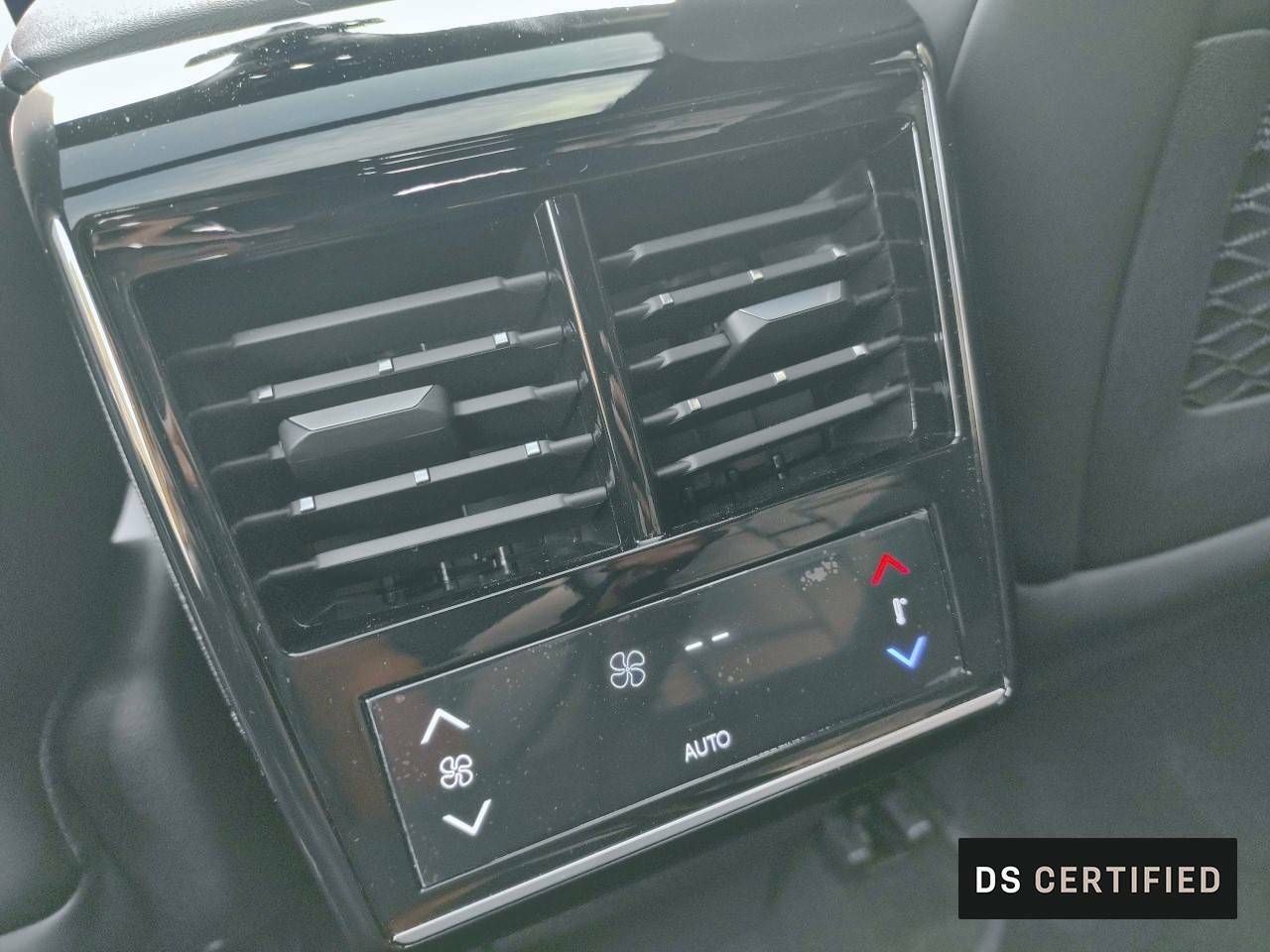 Foto DS Automobiles DS 7 13