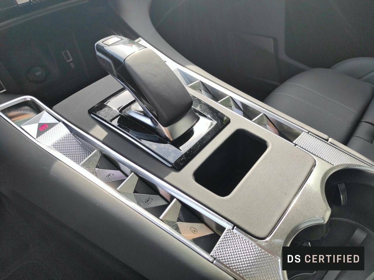 Foto DS Automobiles DS 7 18