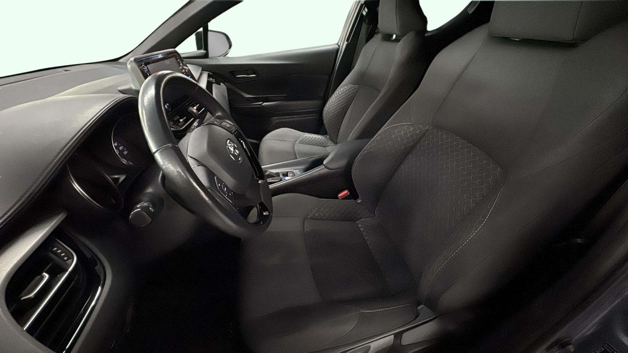 Foto Toyota C-HR 9