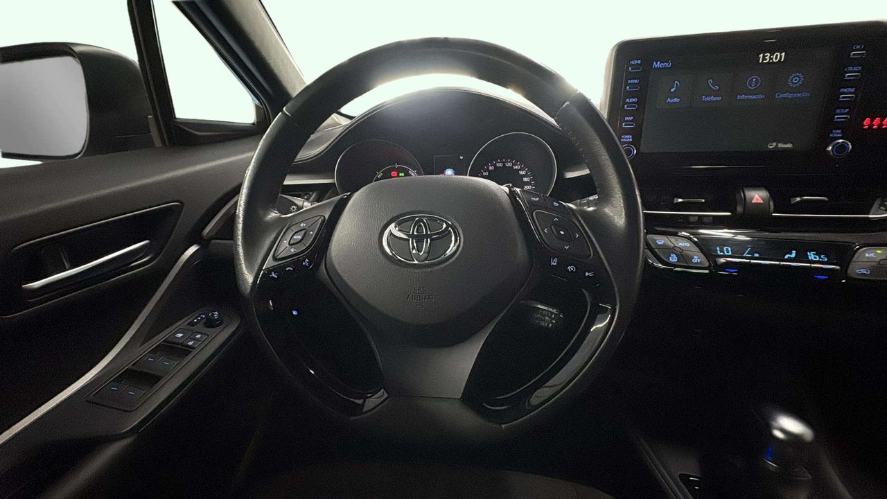Foto Toyota C-HR 12