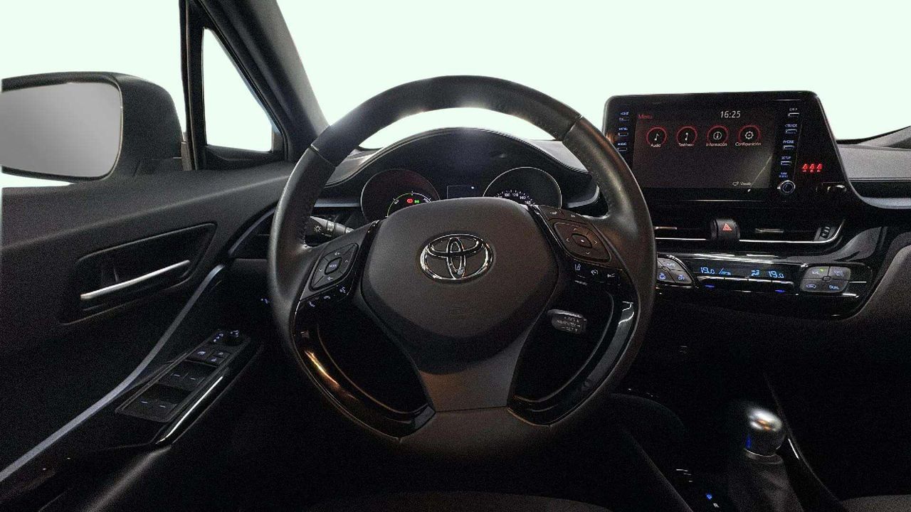 Foto Toyota C-HR 12