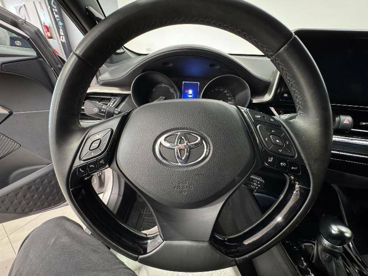 Foto Toyota C-HR 14