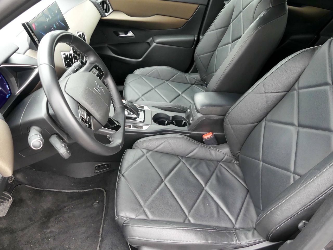 Foto DS Automobiles DS 3 16