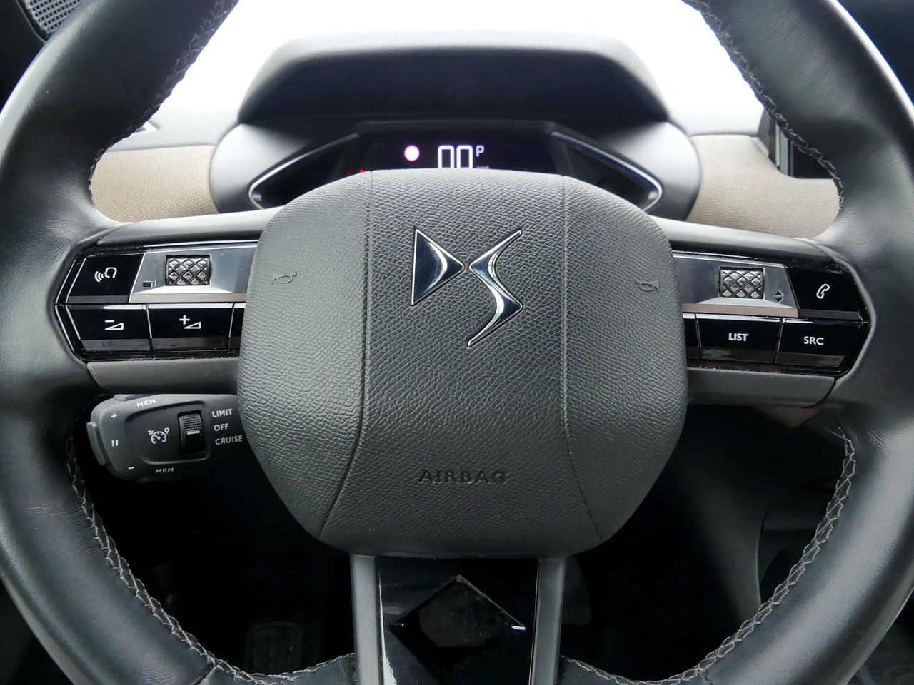 Foto DS Automobiles DS 3 18