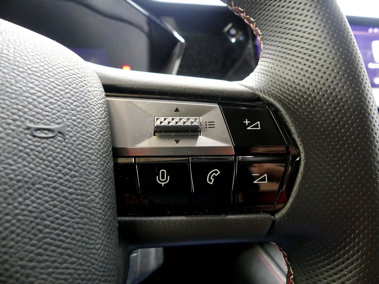 Foto DS Automobiles DS 4 20