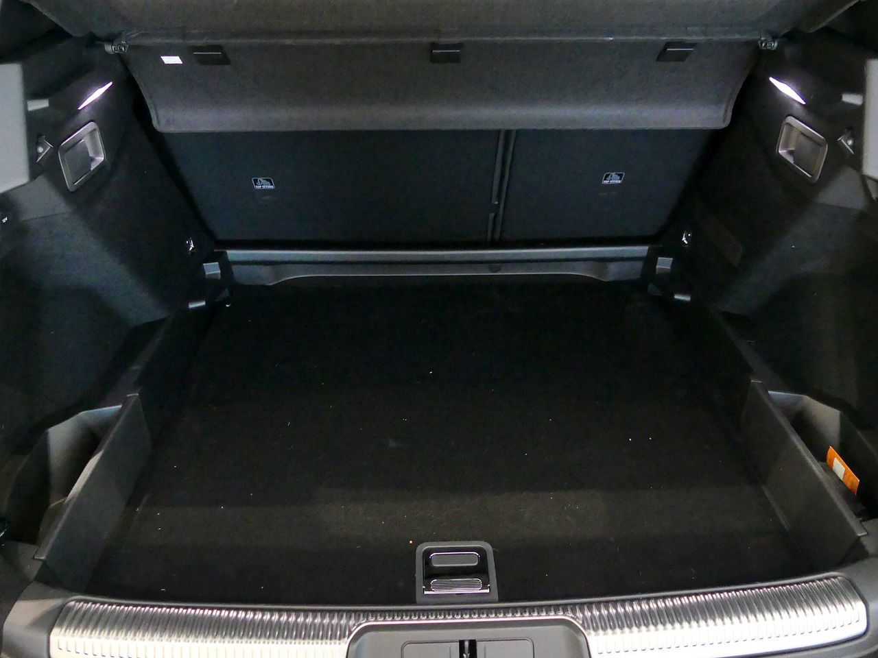 Foto DS Automobiles DS 7 8