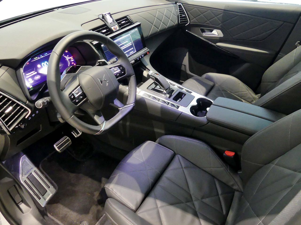 Foto DS Automobiles DS 7 14