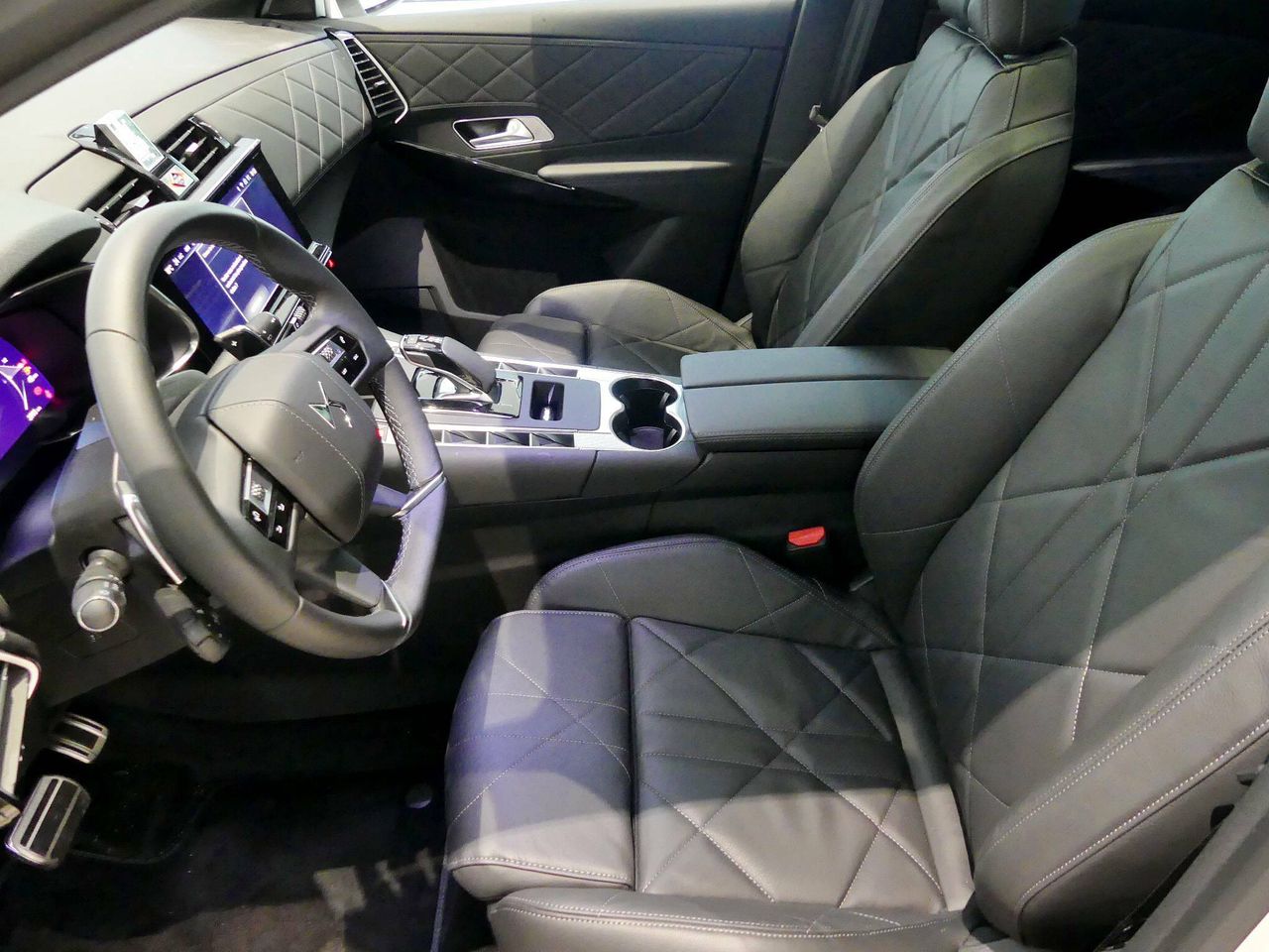 Foto DS Automobiles DS 7 15