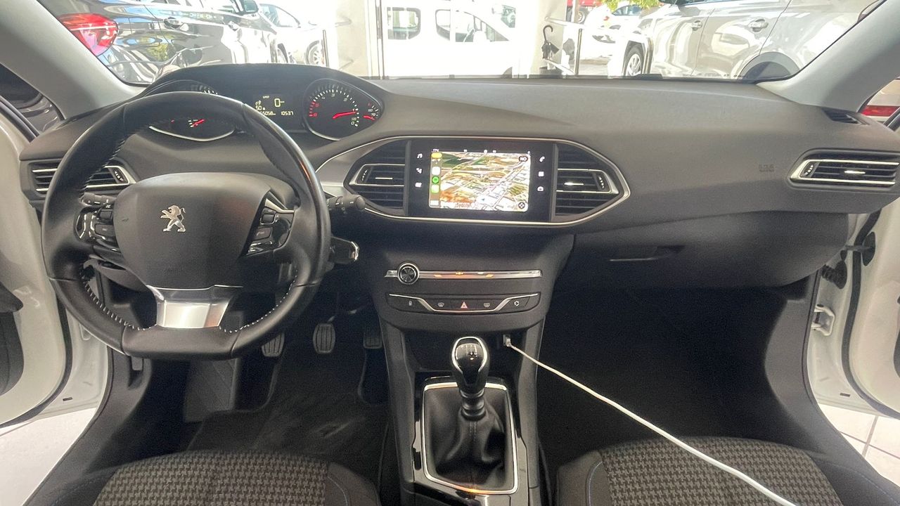 Foto Peugeot 308 5