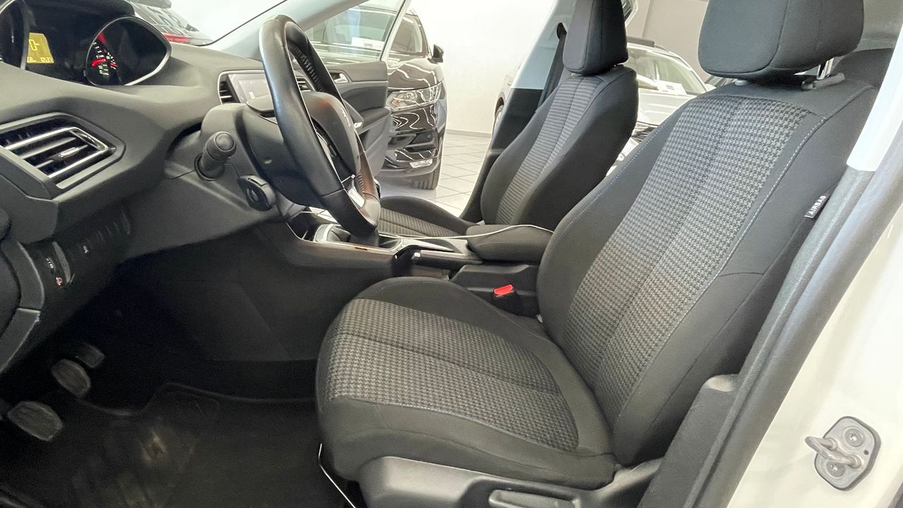 Foto Peugeot 308 7