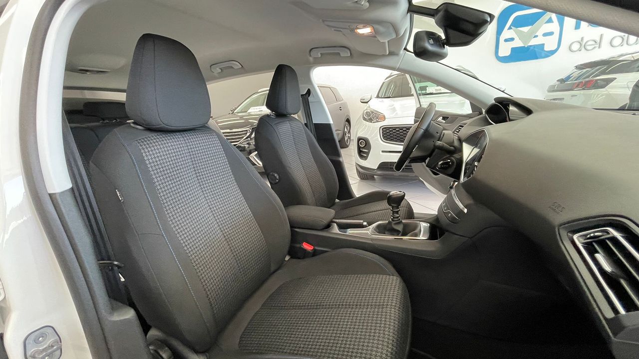 Foto Peugeot 308 10