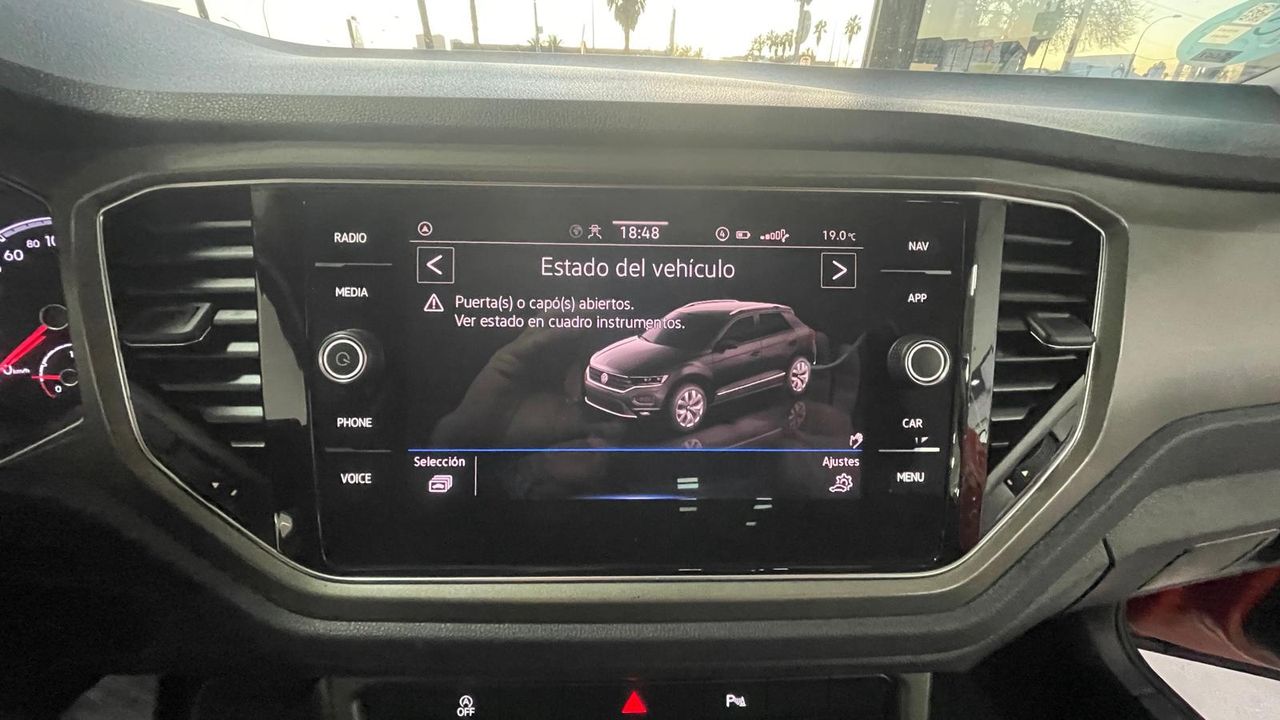 Foto Volkswagen T-Roc 14