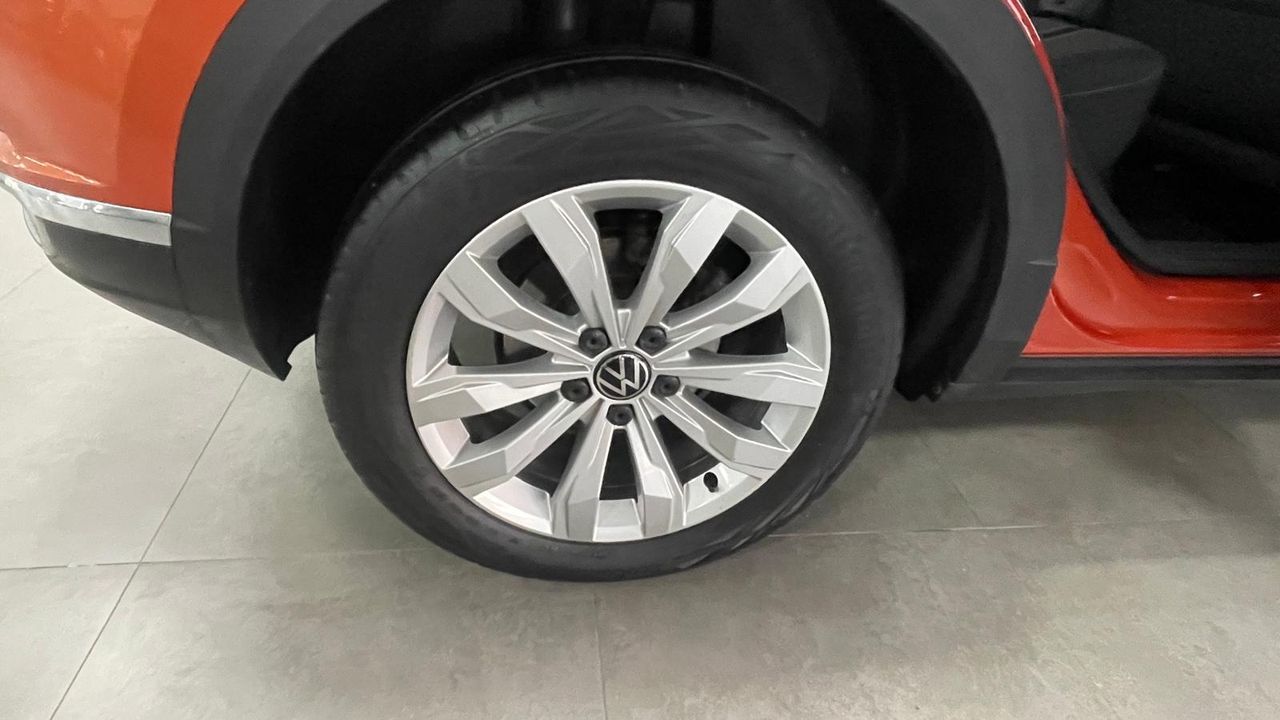 Foto Volkswagen T-Roc 24