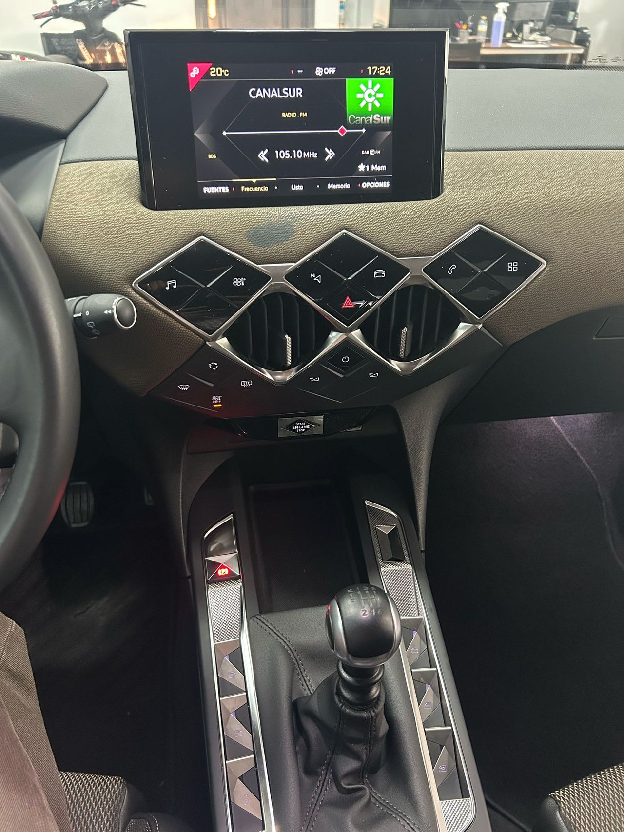 Foto DS Automobiles DS 3 34