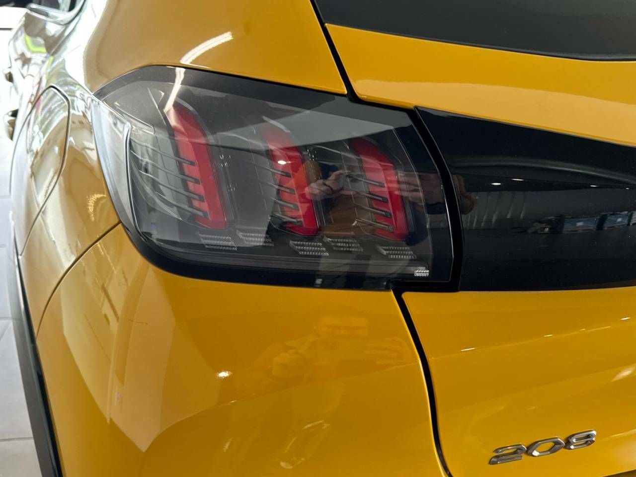 Foto Peugeot 208 15