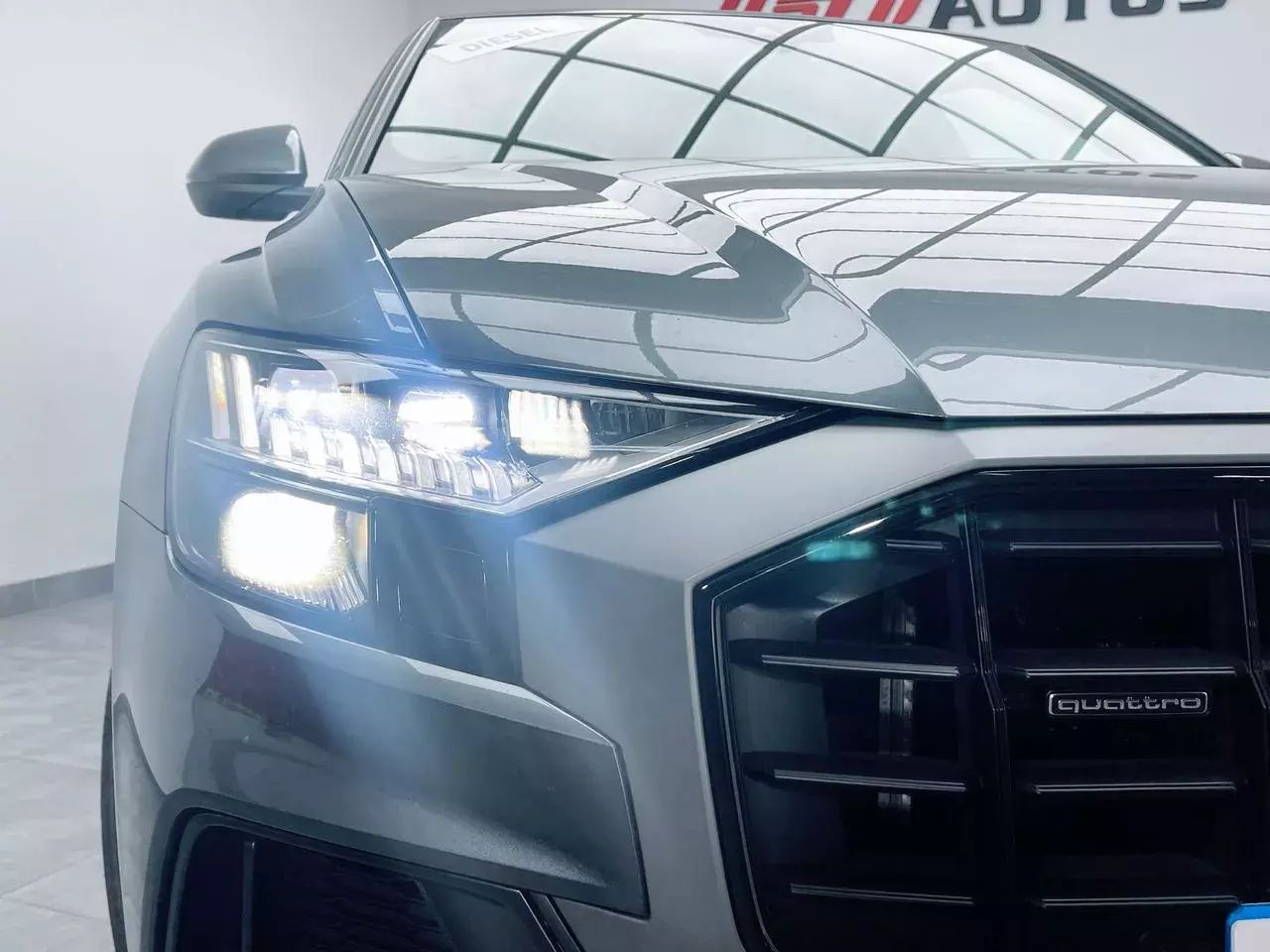 Foto Audi Q8 11