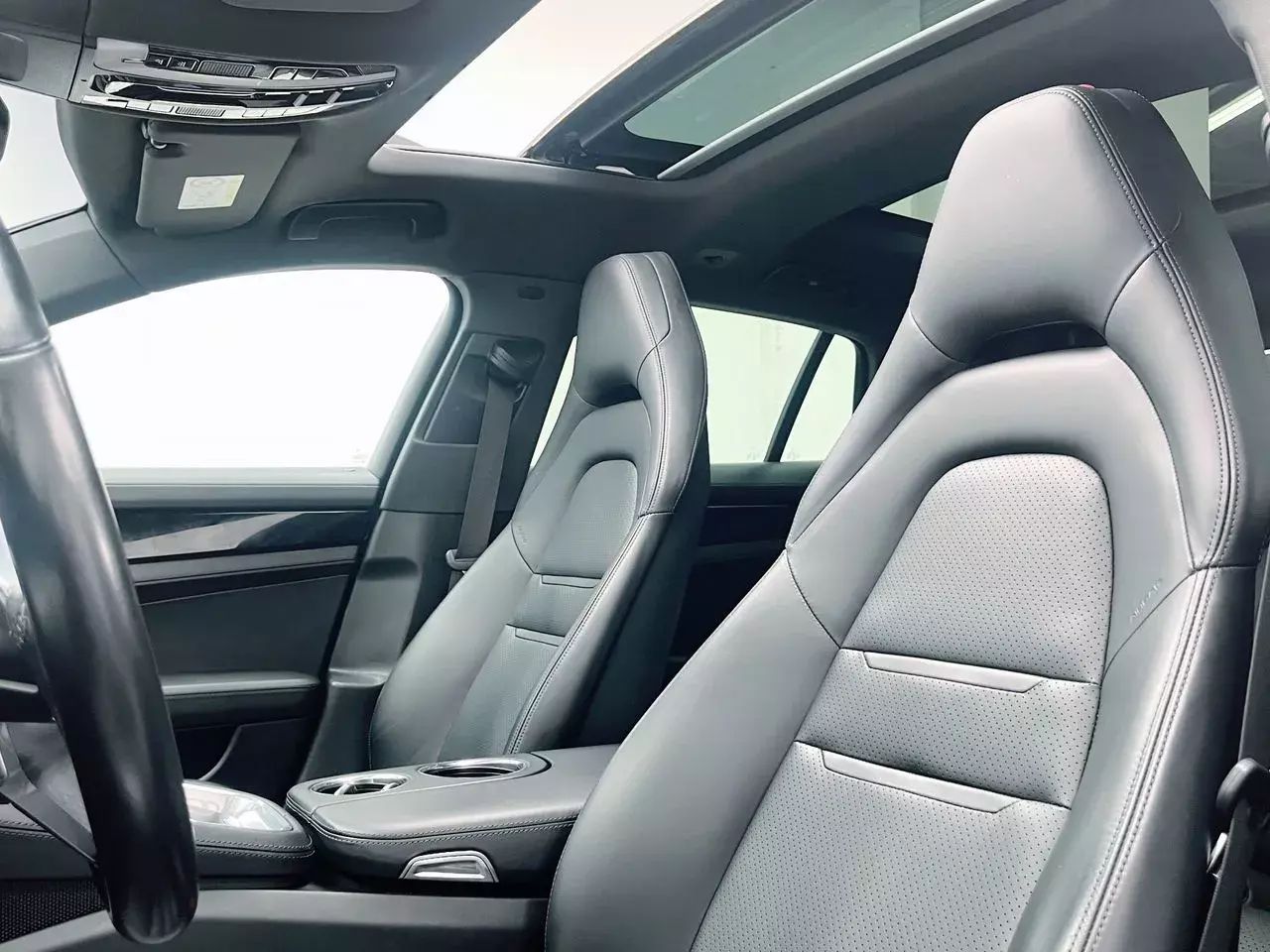 Foto Porsche Panamera 4