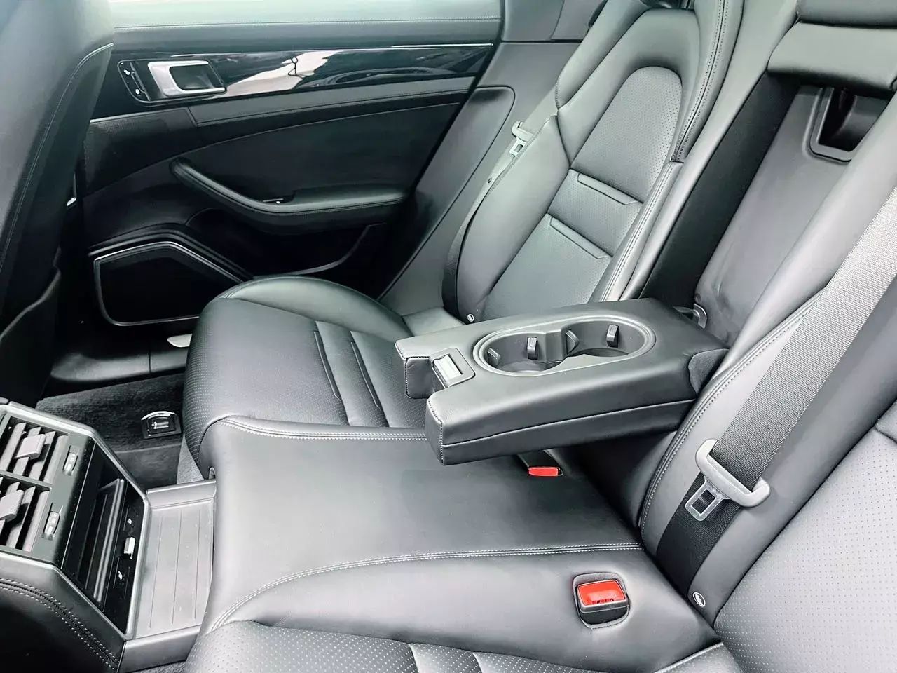 Foto Porsche Panamera 10
