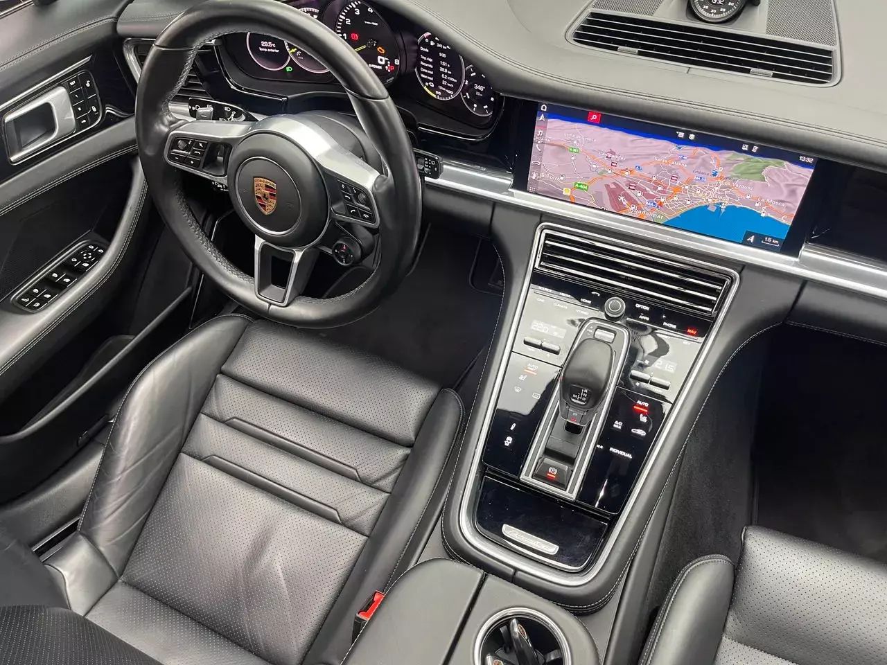 Foto Porsche Panamera 32