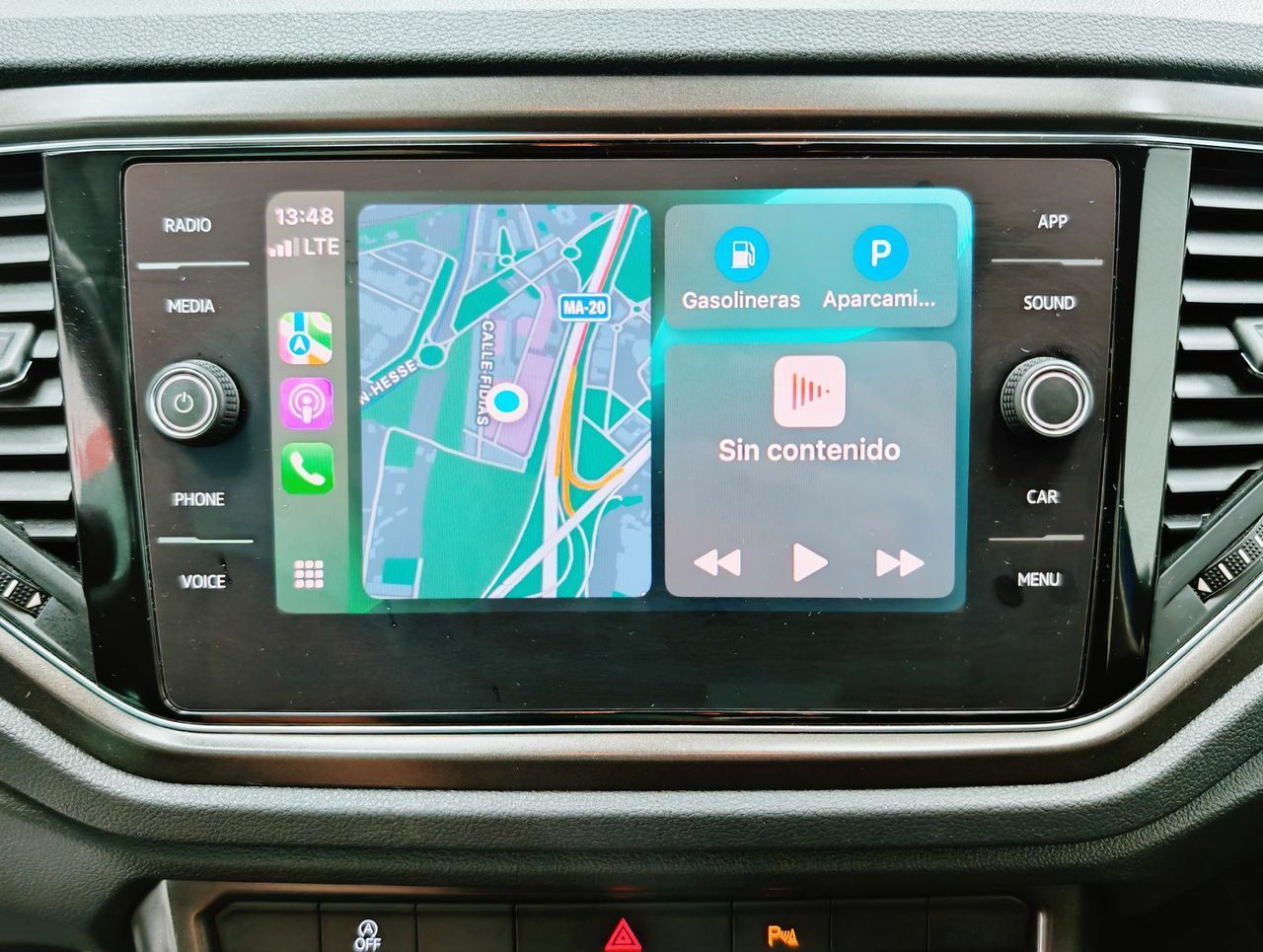 Foto Volkswagen T-Roc 4