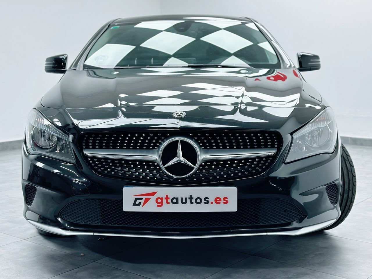 Foto Mercedes-Benz Clase CLA 11