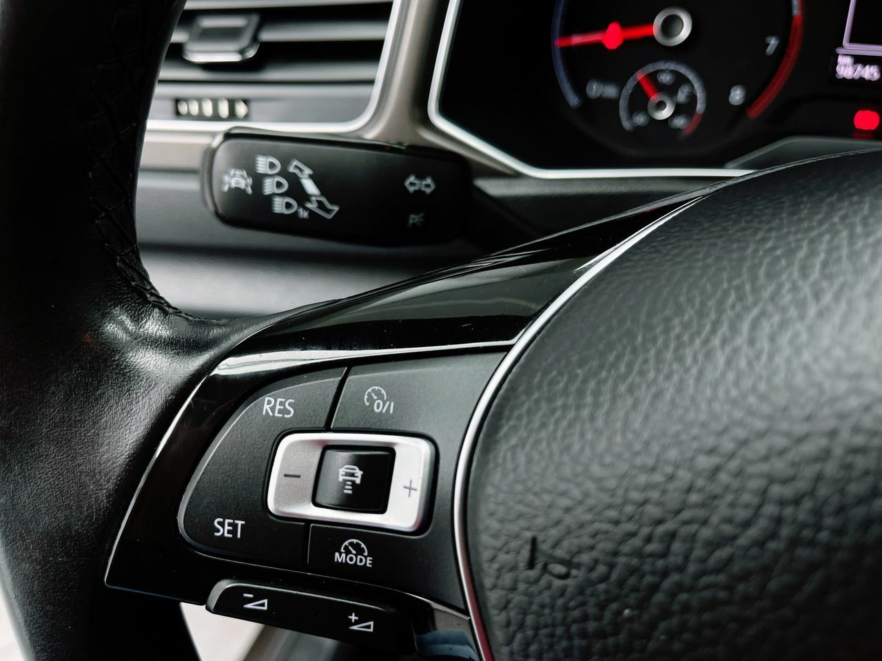 Foto Volkswagen T-Roc 21