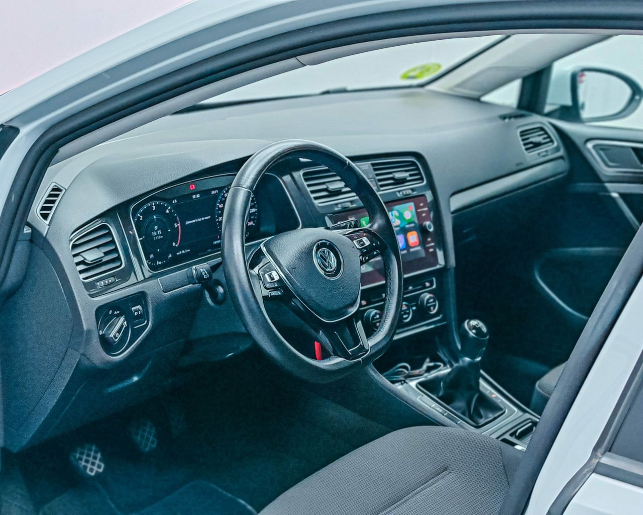 Foto Volkswagen Golf 24