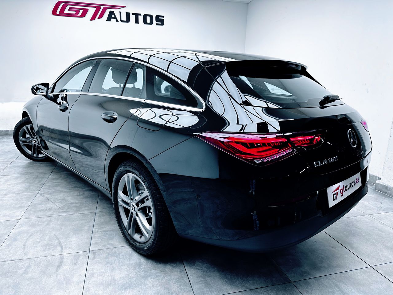 Foto Mercedes-Benz Clase CLA 13