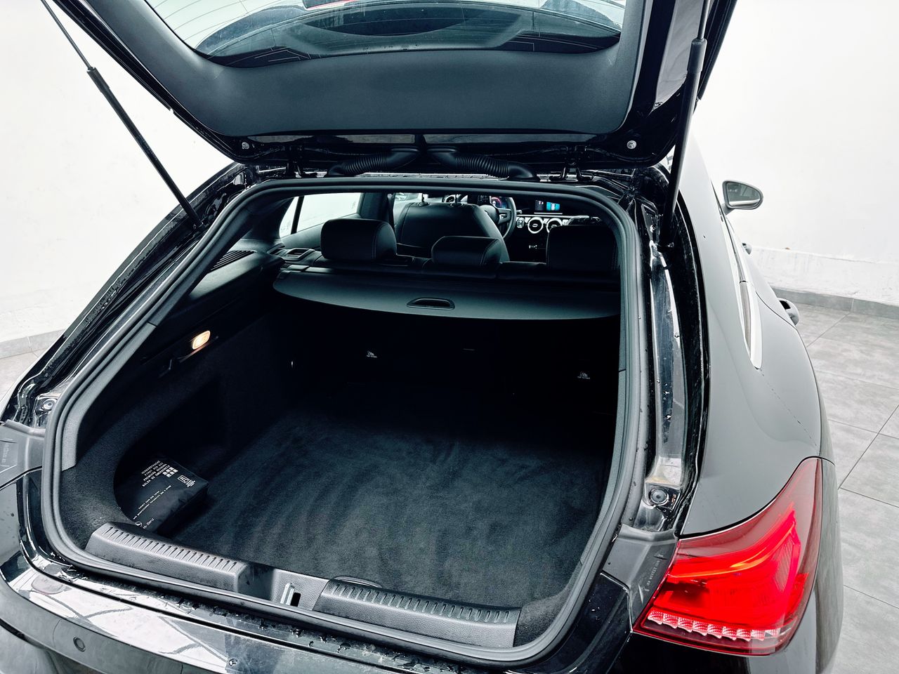 Foto Mercedes-Benz Clase CLA 24
