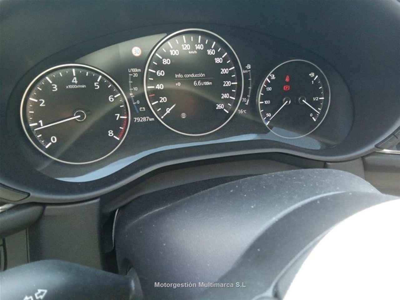 Foto Mazda CX-30 8