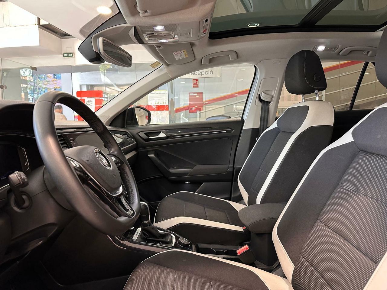 Foto Volkswagen T-Roc 5