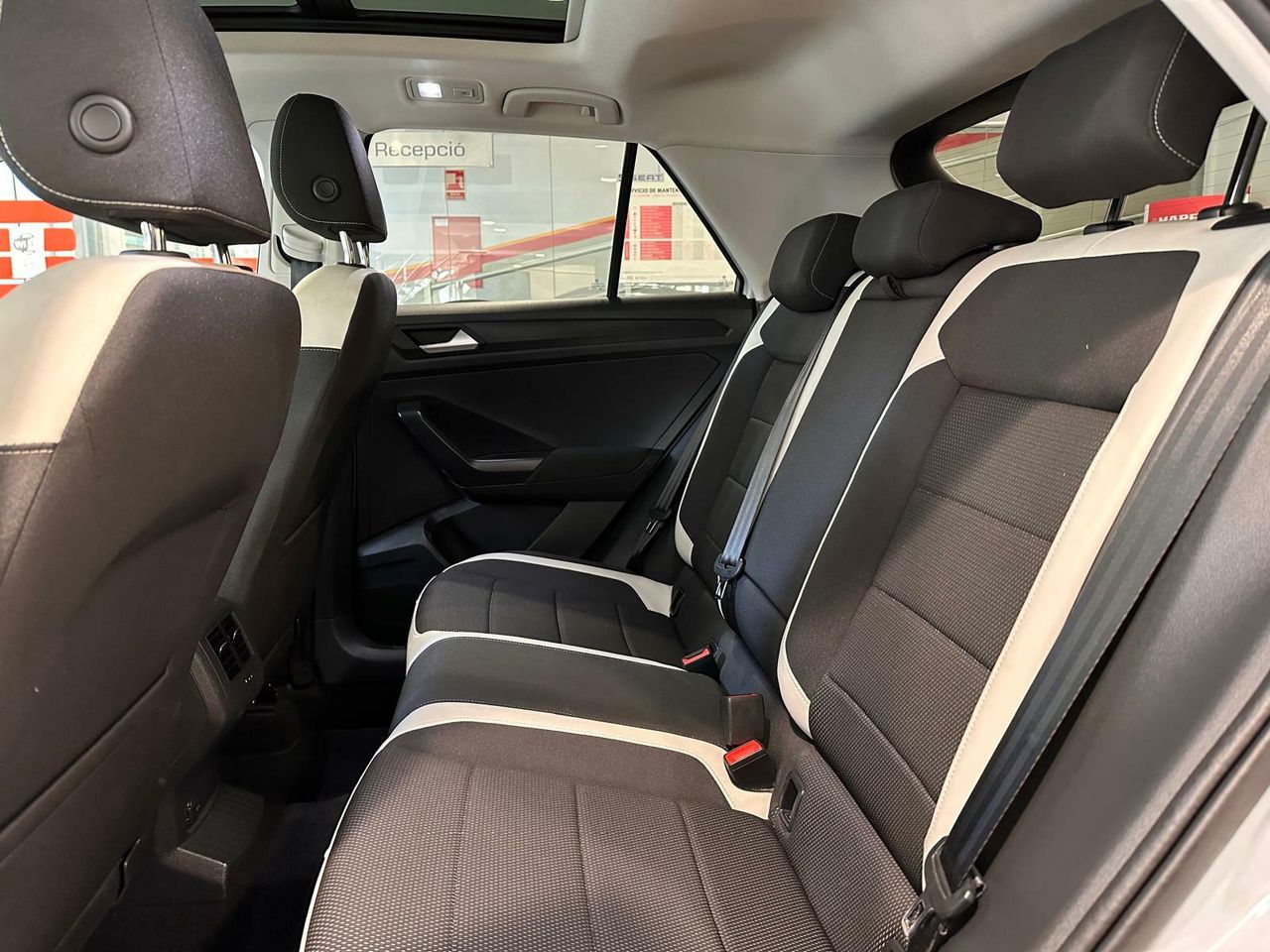Foto Volkswagen T-Roc 7