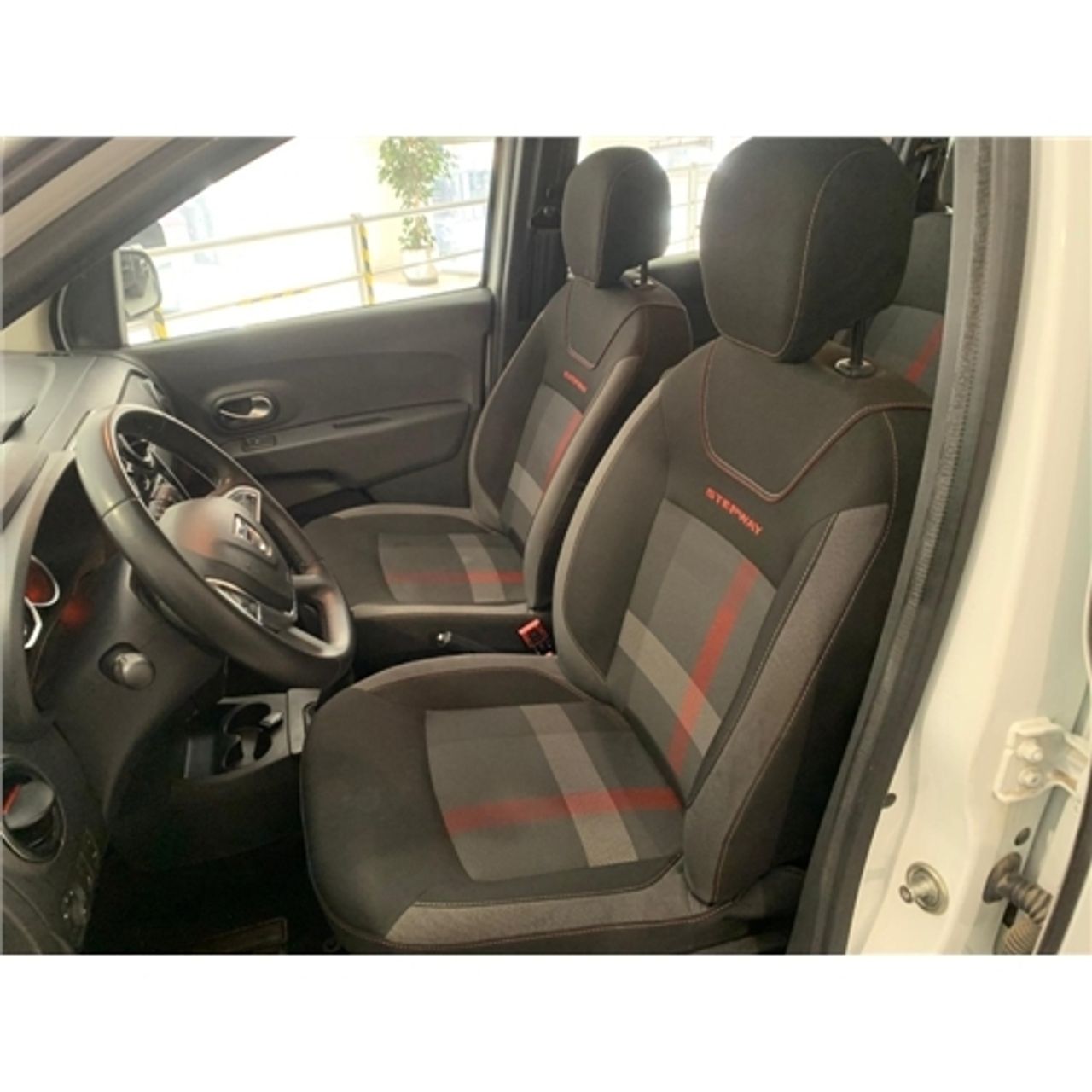 Foto Dacia Lodgy 6